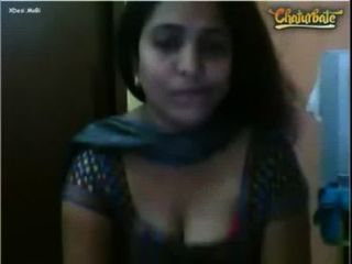 neha tía con impresionantes tetas por xdesi mobi