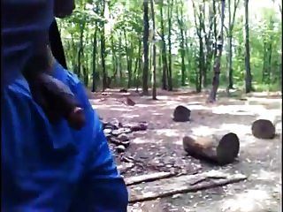 trio_en_el_bosque_con_la_mueca
