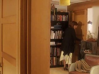 sato en paracaídas desnuda